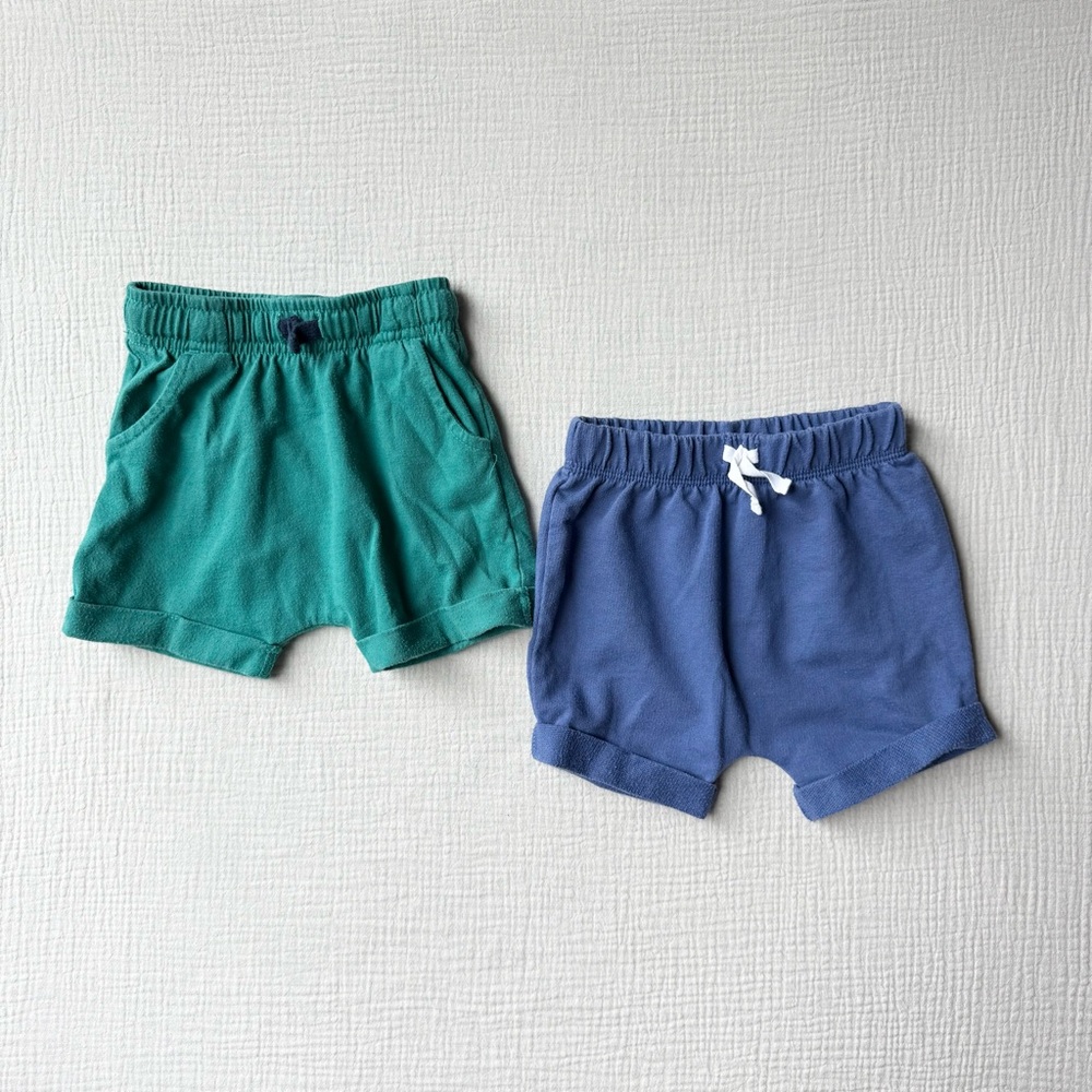 Bundle of 2 Cat & Jack Shorts in Green and Blue 12-18m